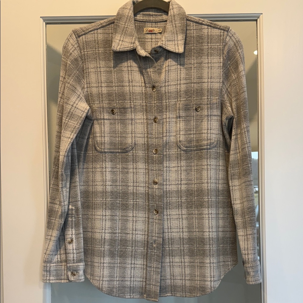 Faherty Women’s Legend Shirt, Small